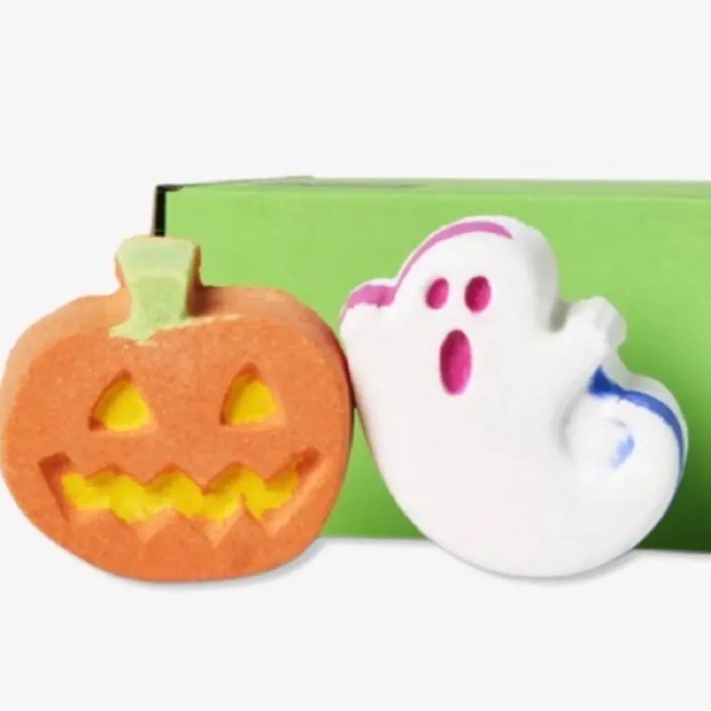 Lush Trick Or Treat Bath Bomb Duo -Pumpkin and White Ghost LIMITED EDITION EXCL